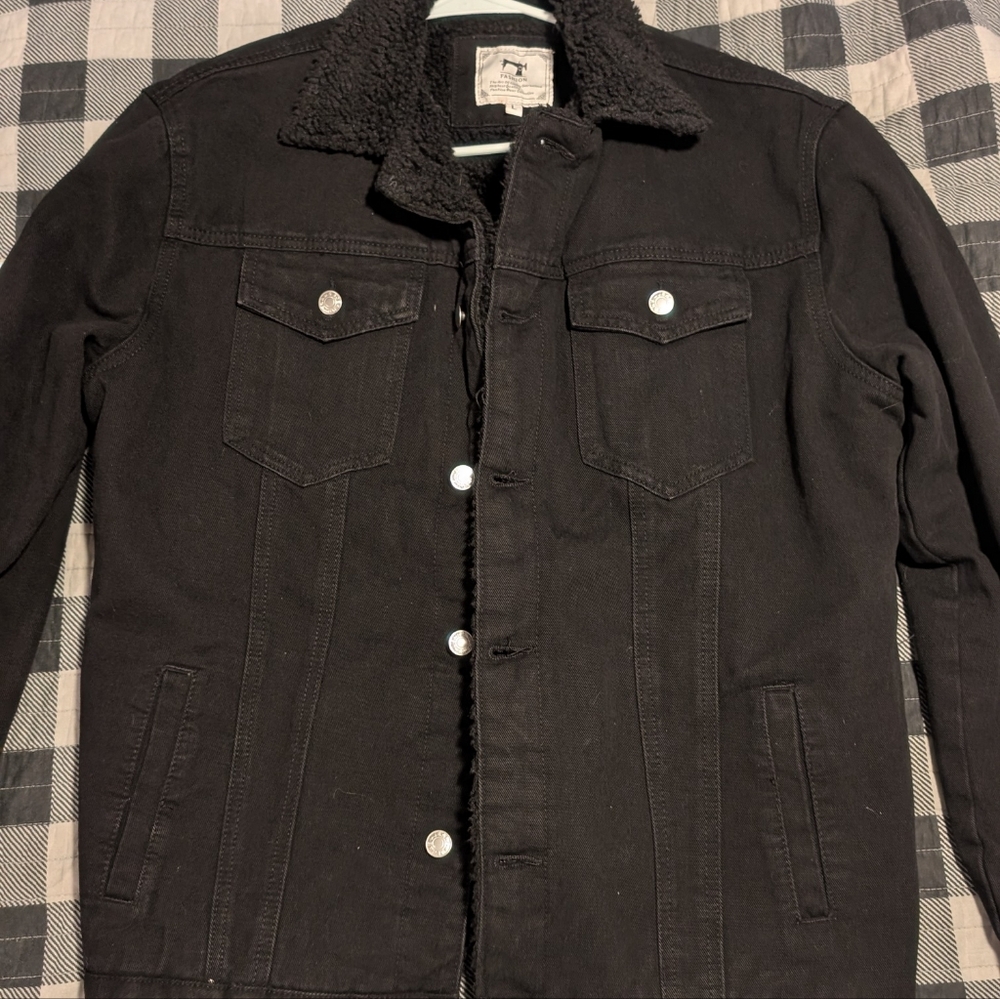 Men's Black Sherpa-Lined Denim Jacket